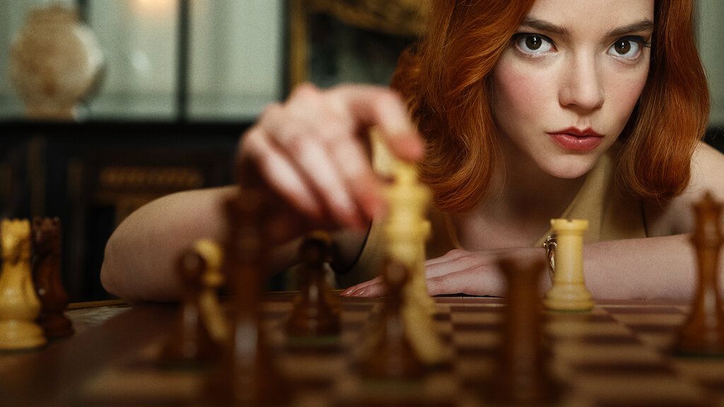 SIN Spoiler - 'GAMBITO DE DAMA' 🖤♟️ ¿QUIÉN ES BETH HARMON?