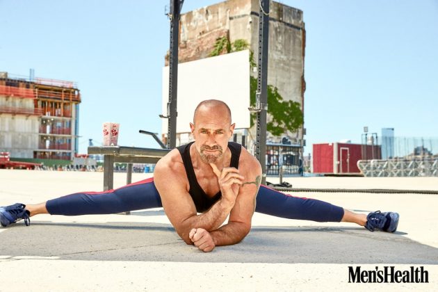 Christopher Meloni Posa Desnudo Para La Portada De Mens Health Escandala