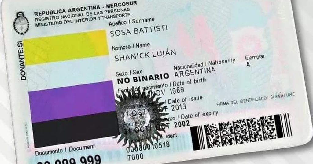 Imagen del primer pasaporte no binario en Argentina