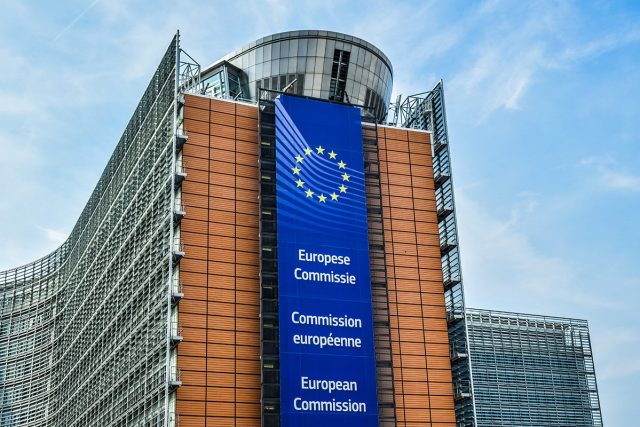 Bruselas propone a Comisión Europea