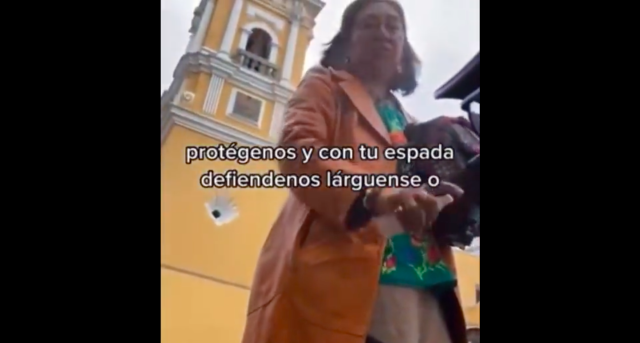 señora violenta a pareja gay en Toluca